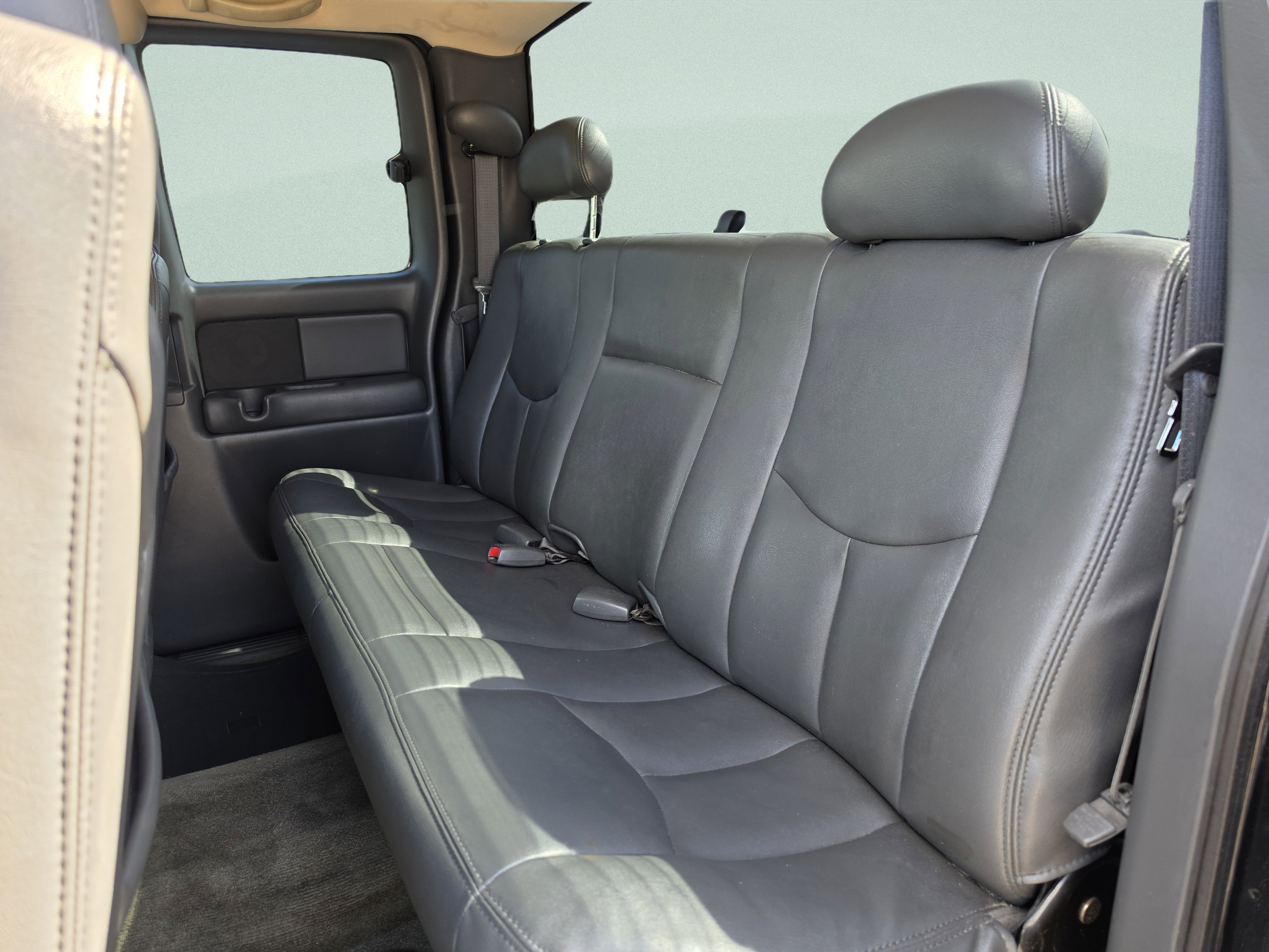 Used 2004 Chevrolet Silverado 1500 SS AWD/4WD image 17