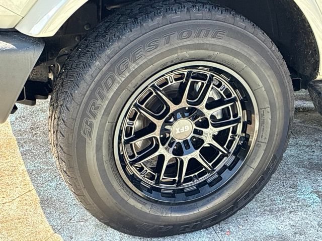 Used 2025 Ford Bronco Outer Banks AWD/4WD image 11
