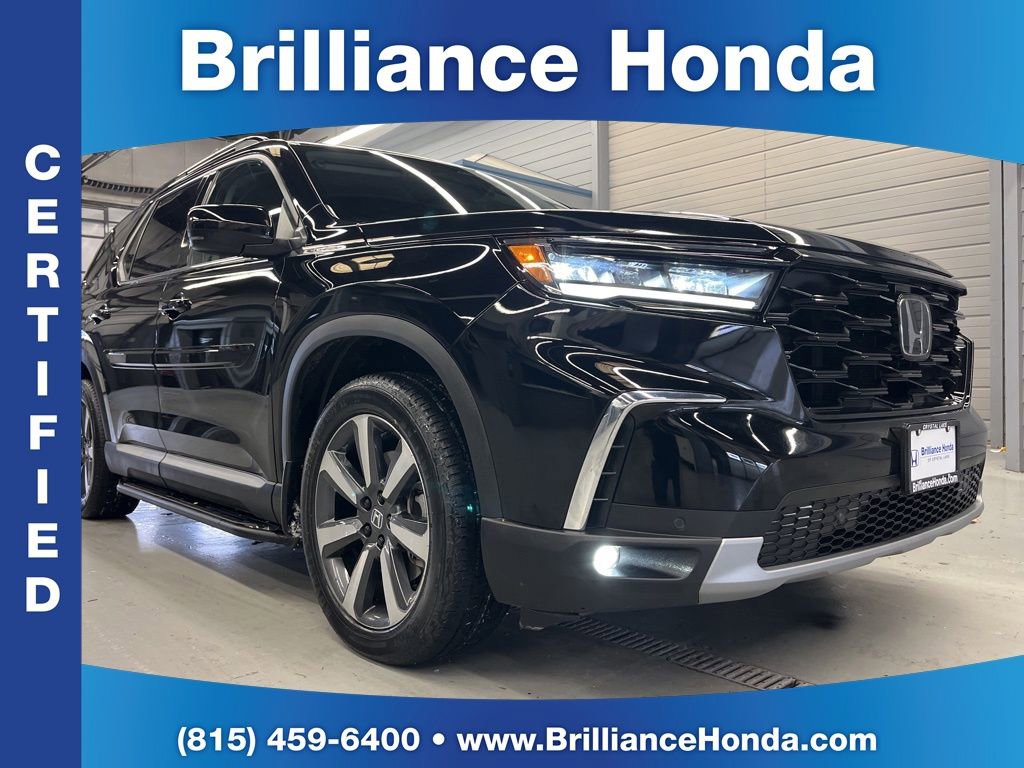 Certified 2025 Honda Pilot Touring image 1
