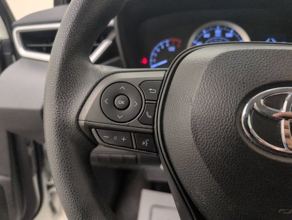 Used 2020 Toyota Corolla LE FWD image 32