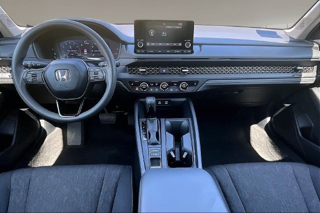 Certified 2025 Honda Accord SE image 7