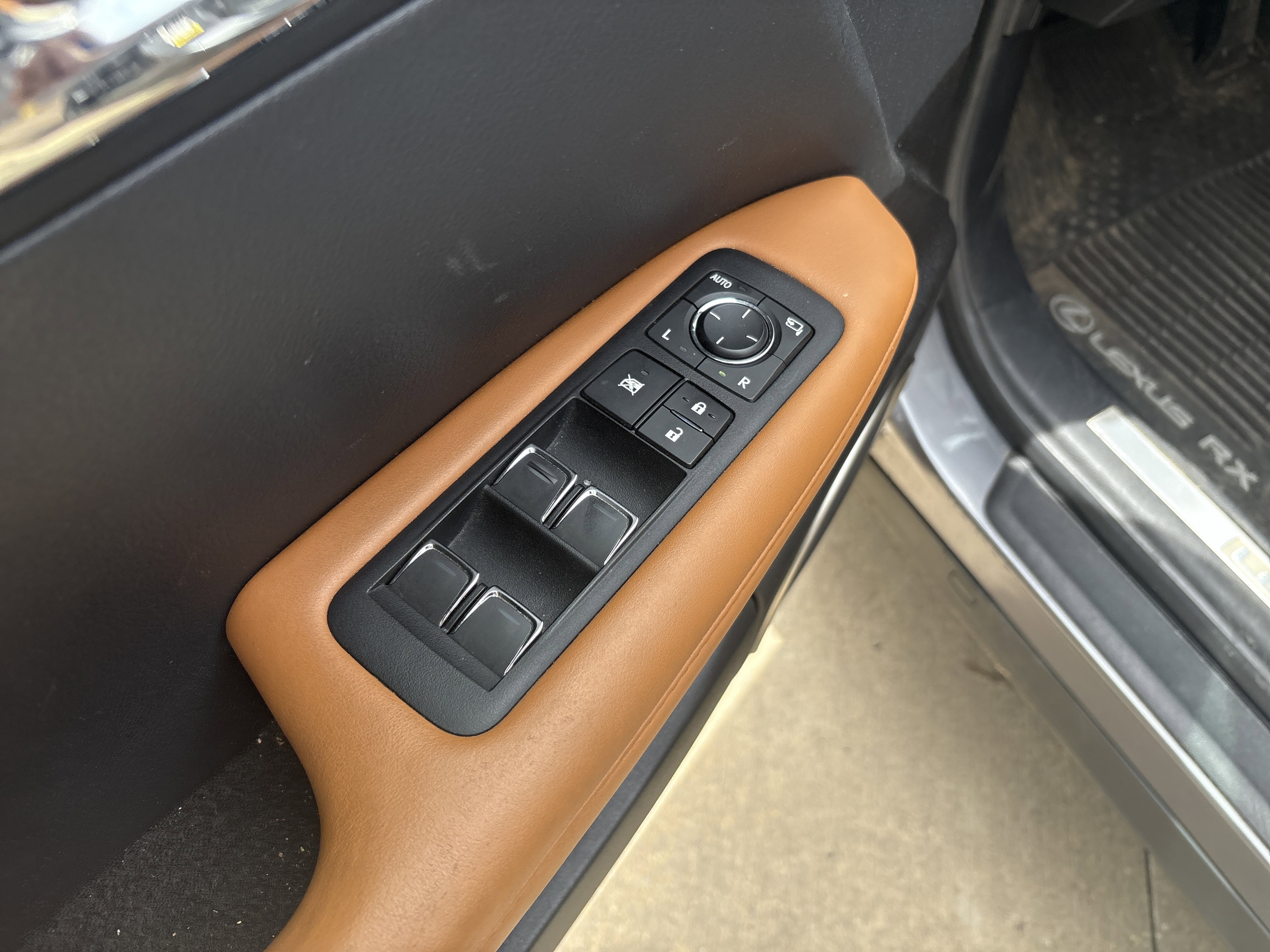 Used 2022 Lexus RX 350 AWD w/ Premium Package image 26