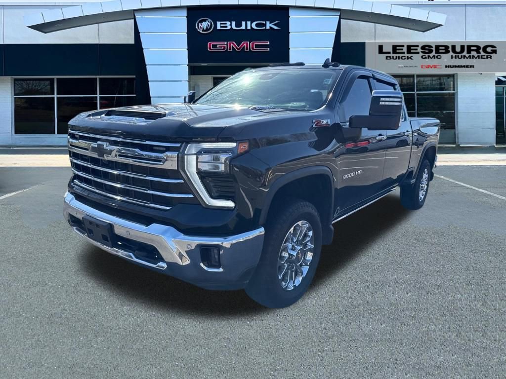 Used 2024 Chevrolet Silverado 3500 LTZ image 3