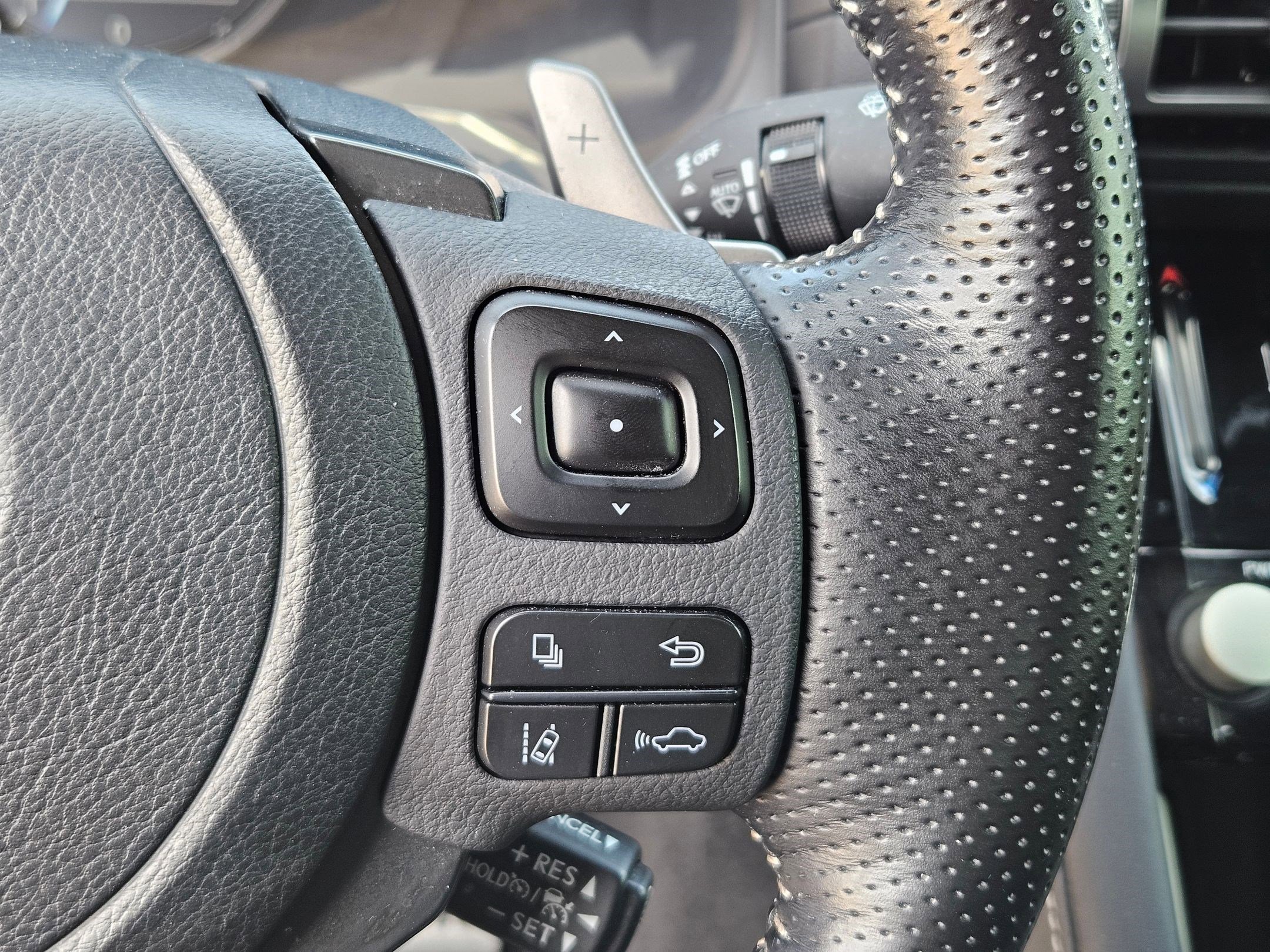 Used 2022 Lexus IS 350 F Sport w/ Dynamic Handling Package RWD image 17
