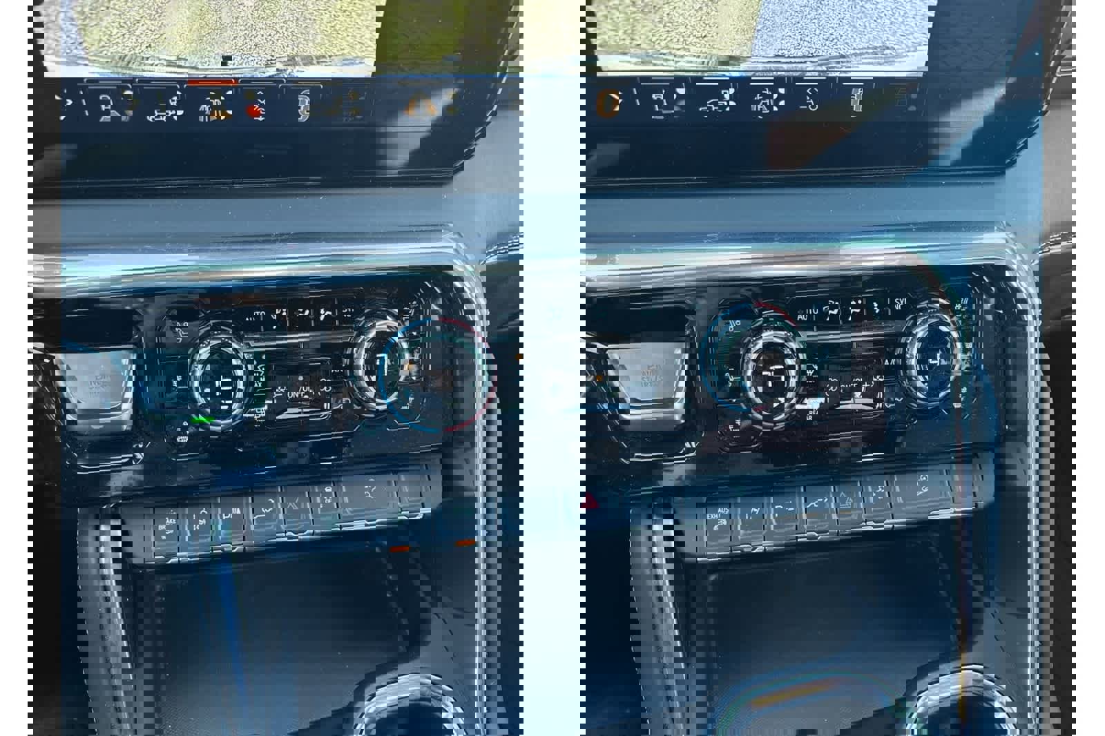 Used 2024 GMC Sierra 2500 Denali Ultimate image 18