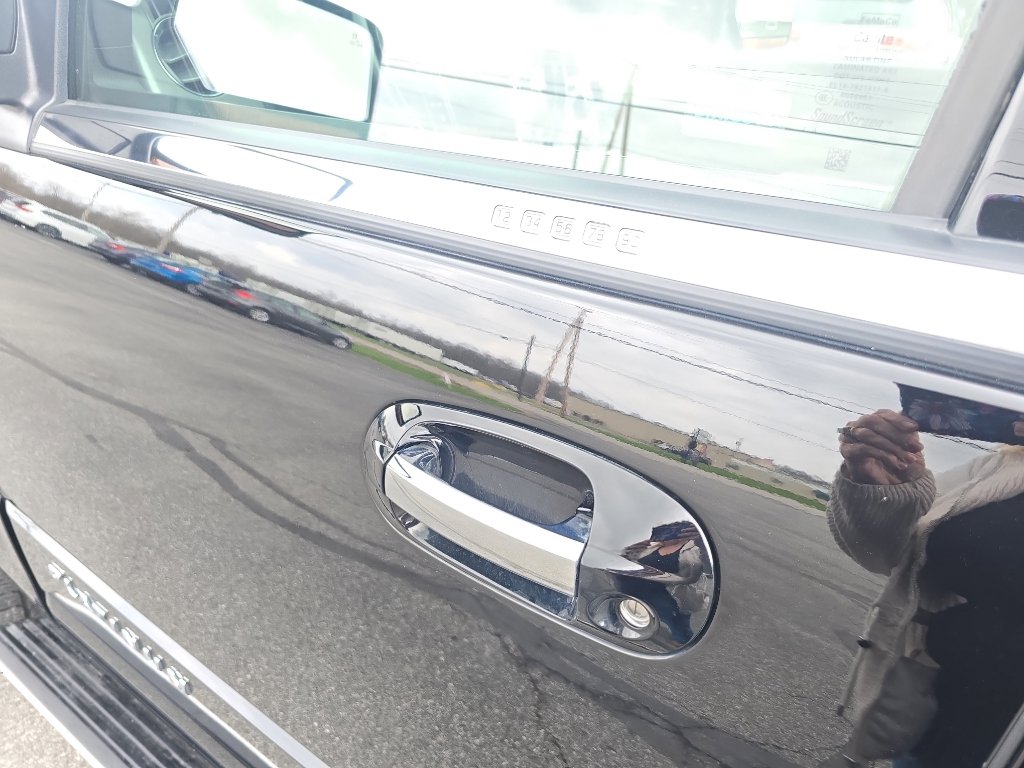 Used 2017 Ford Expedition EL Platinum image 15