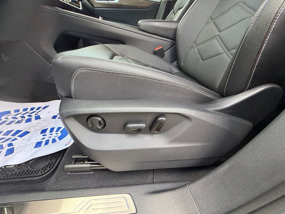 New 2026 Volkswagen Atlas SE image 30