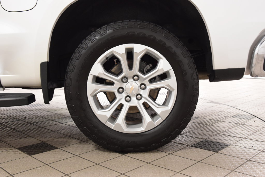 Used 2022 Chevrolet Silverado 1500 LTZ AWD/4WD image 26
