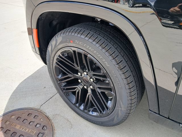 New 2026 Jeep Grand Wagoneer Limited AWD/4WD image 34