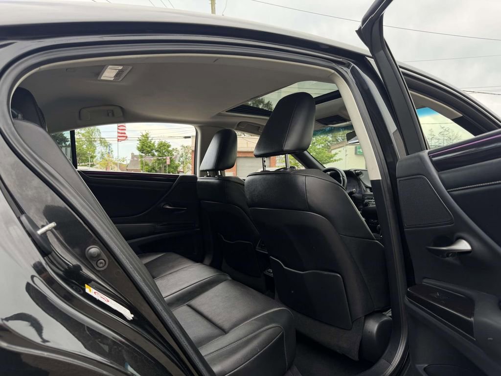 Used 2019 Lexus ES 350 w/ Premium Package FWD image 15