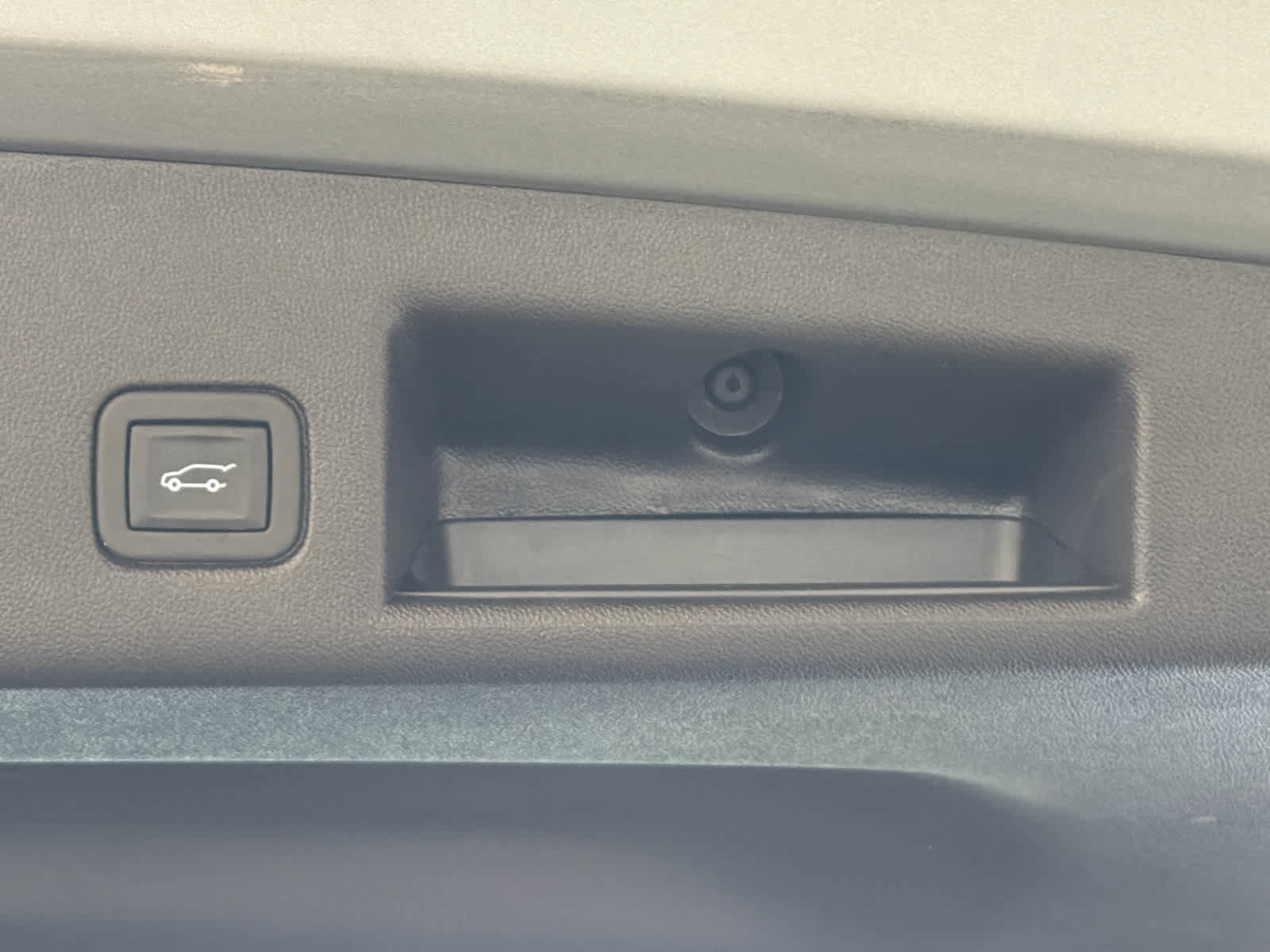 Used 2024 Chevrolet Equinox LT w/ LPO, Floor Liner Package FWD image 8