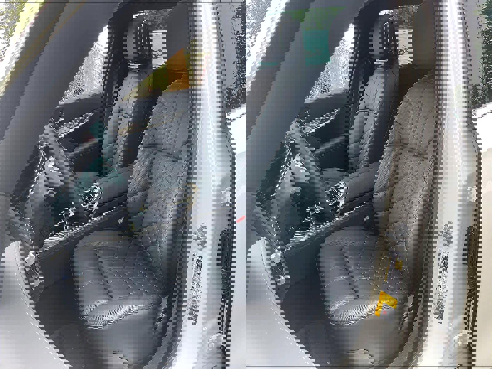 Used 2024 BMW i7 xDrive60 image 26