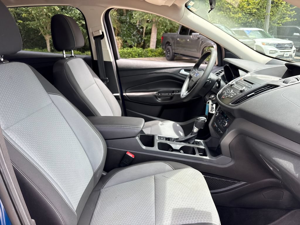 Used 2017 Ford Escape SE w/ SE Cold Weather Package FWD image 27