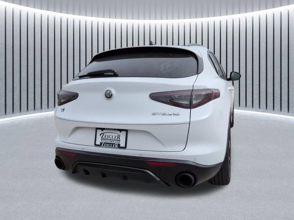 Used 2024 Alfa Romeo Stelvio Veloce image 6