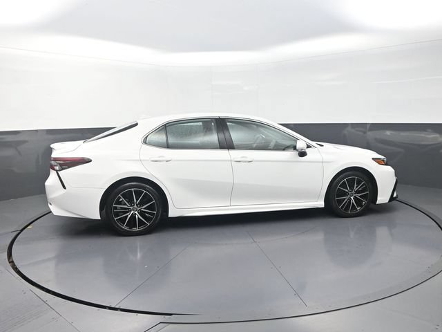 Certified 2024 Toyota Camry SE FWD image 9