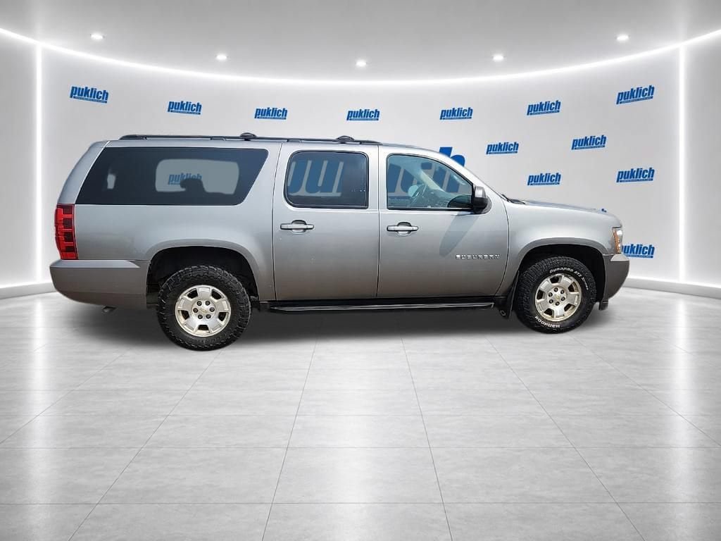Used 2012 Chevrolet Suburban LS w/ Convenience Package 1 AWD/4WD image 6