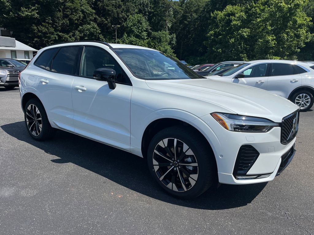 Used 2026 Volvo XC60 B5 Plus w/ Protection Package Premier image 9