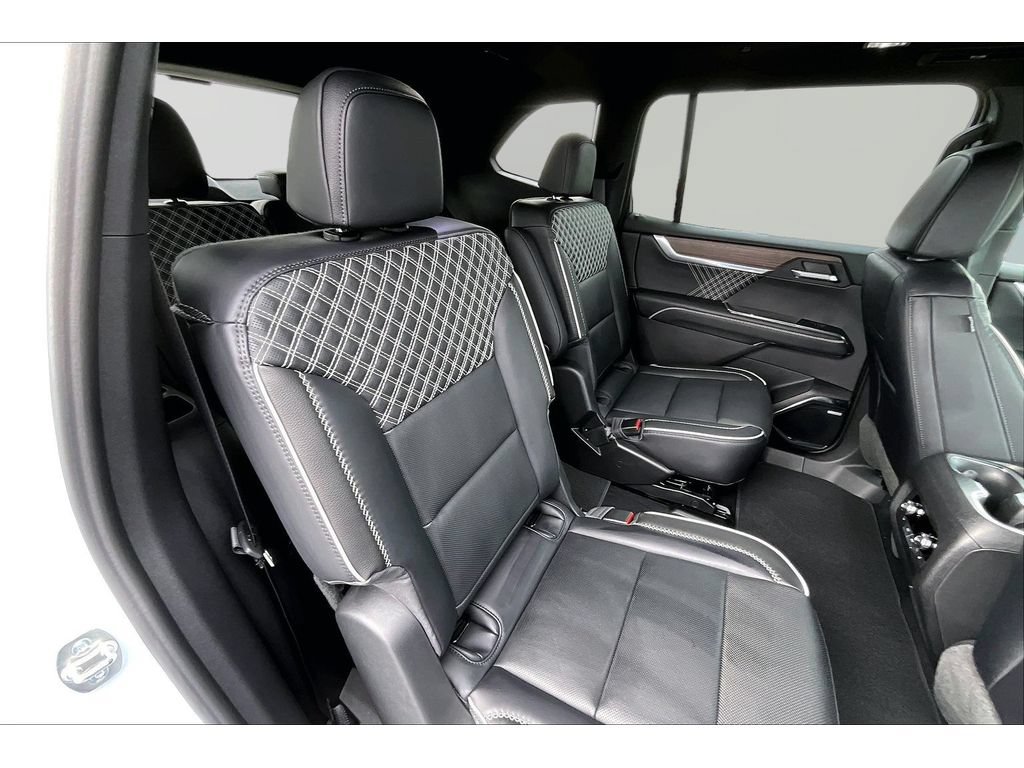 New 2026 GMC Acadia Denali w/ Super Cruise Package AWD/4WD image 9