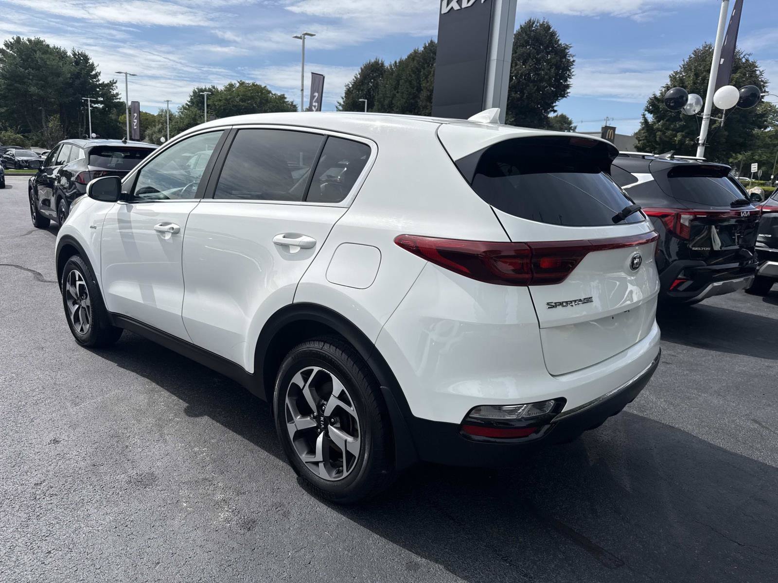 Used 2020 Kia Sportage LX AWD/4WD image 3