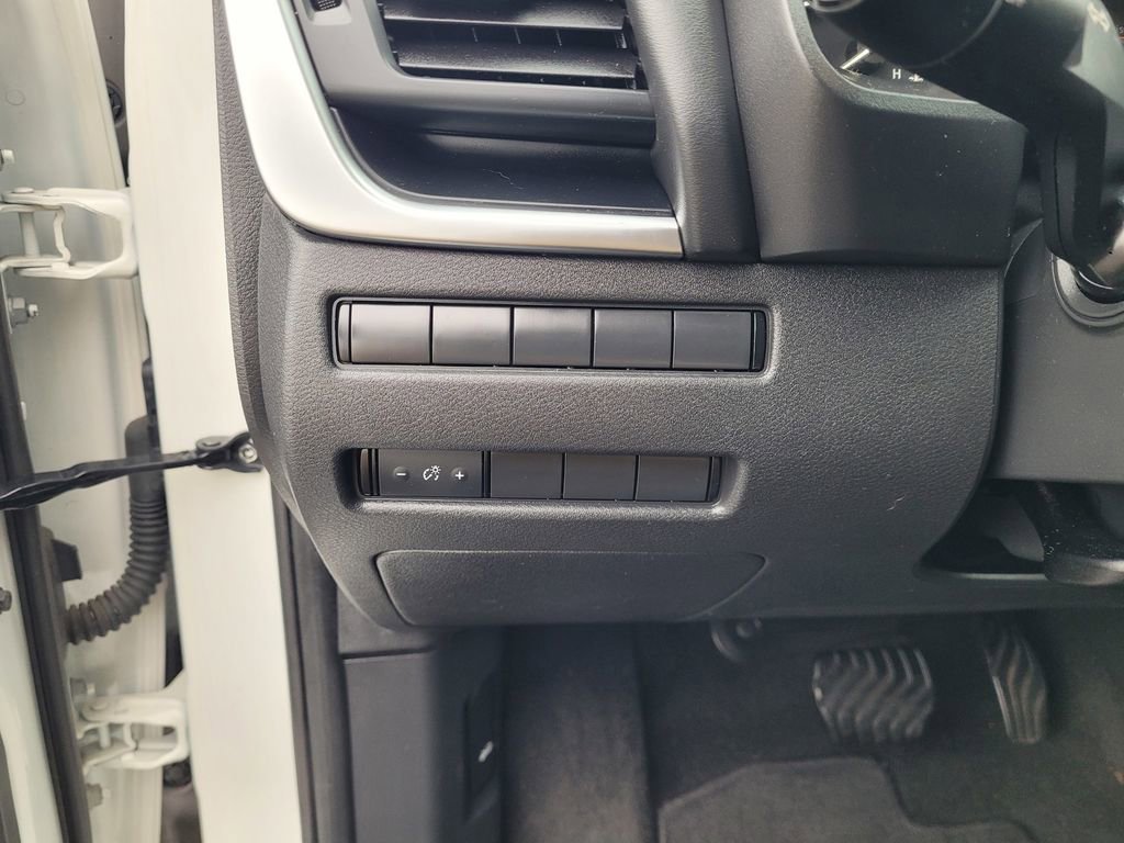 Used 2021 Nissan Rogue S image 23