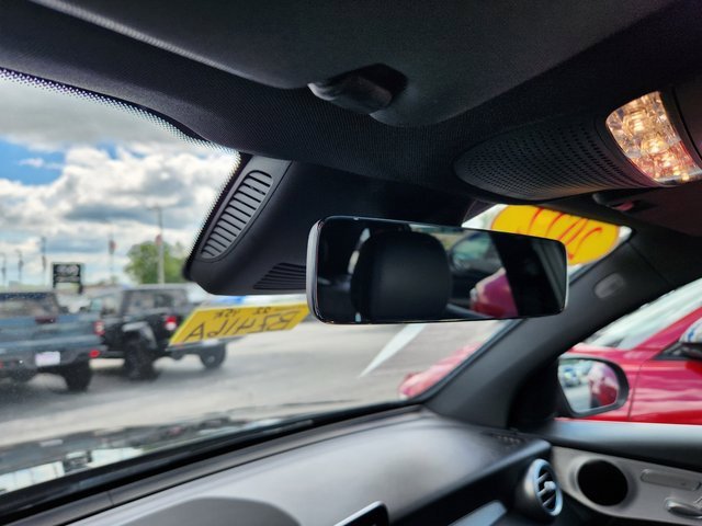 Used 2022 Mercedes-Benz GLC 300 4MATIC image 13