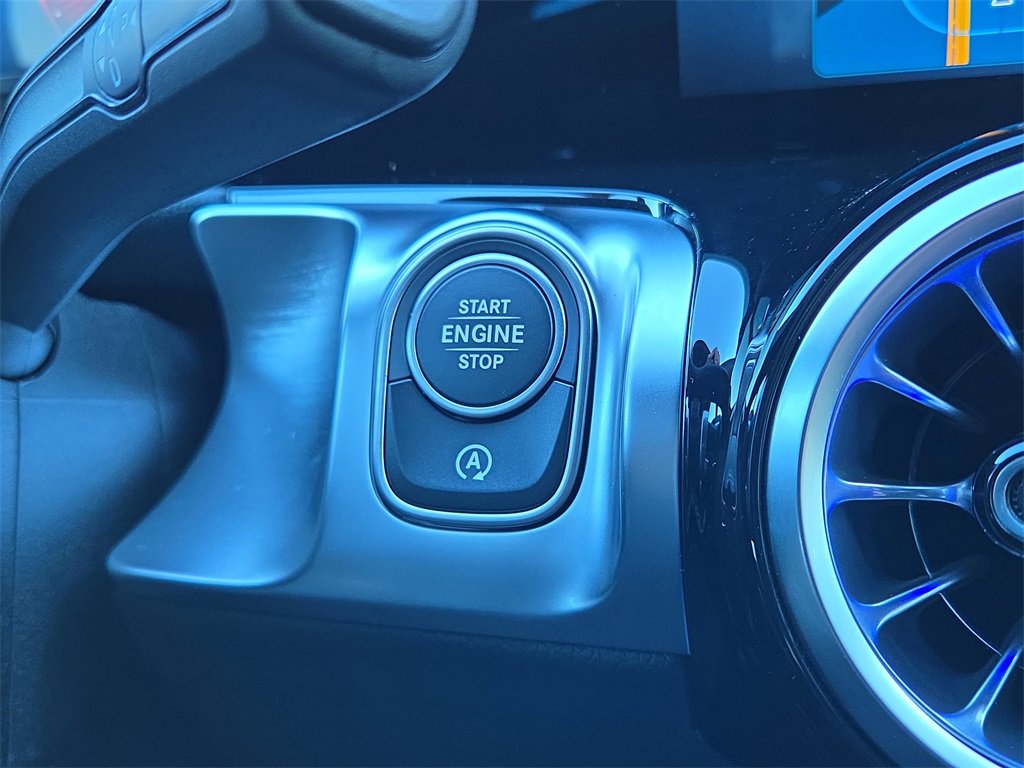 New 2026 Mercedes-Benz GLB 250 4MATIC image 25