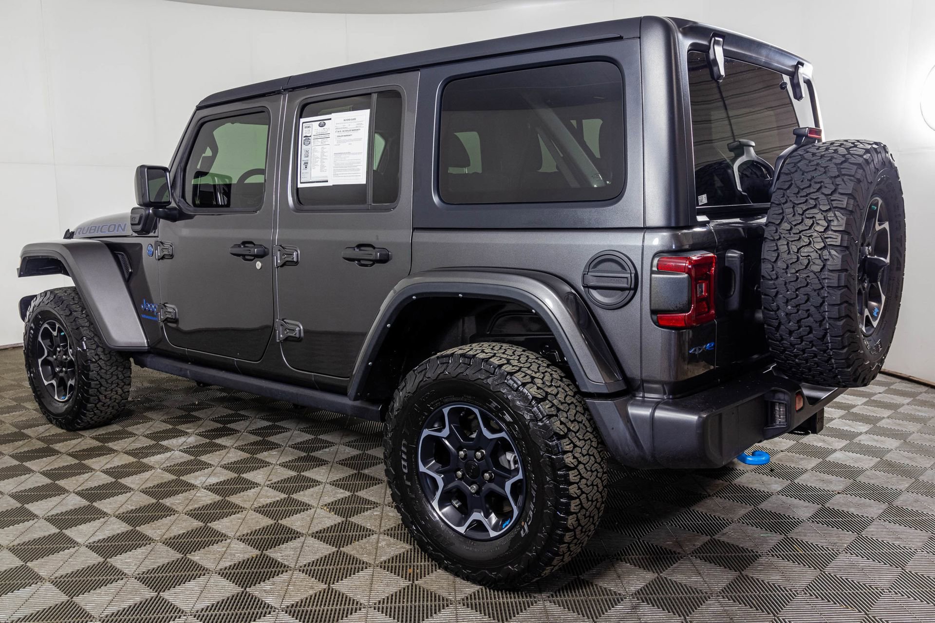 Used 2023 Jeep Wrangler Unlimited Rubicon 4xe w/ Cold Weather Group image 19