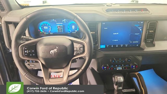 Used 2025 Ford Bronco Badlands image 16