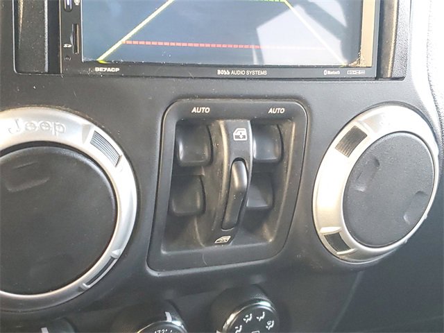 Used 2011 Jeep Wrangler Unlimited Sahara w/ Connectivity Group image 18