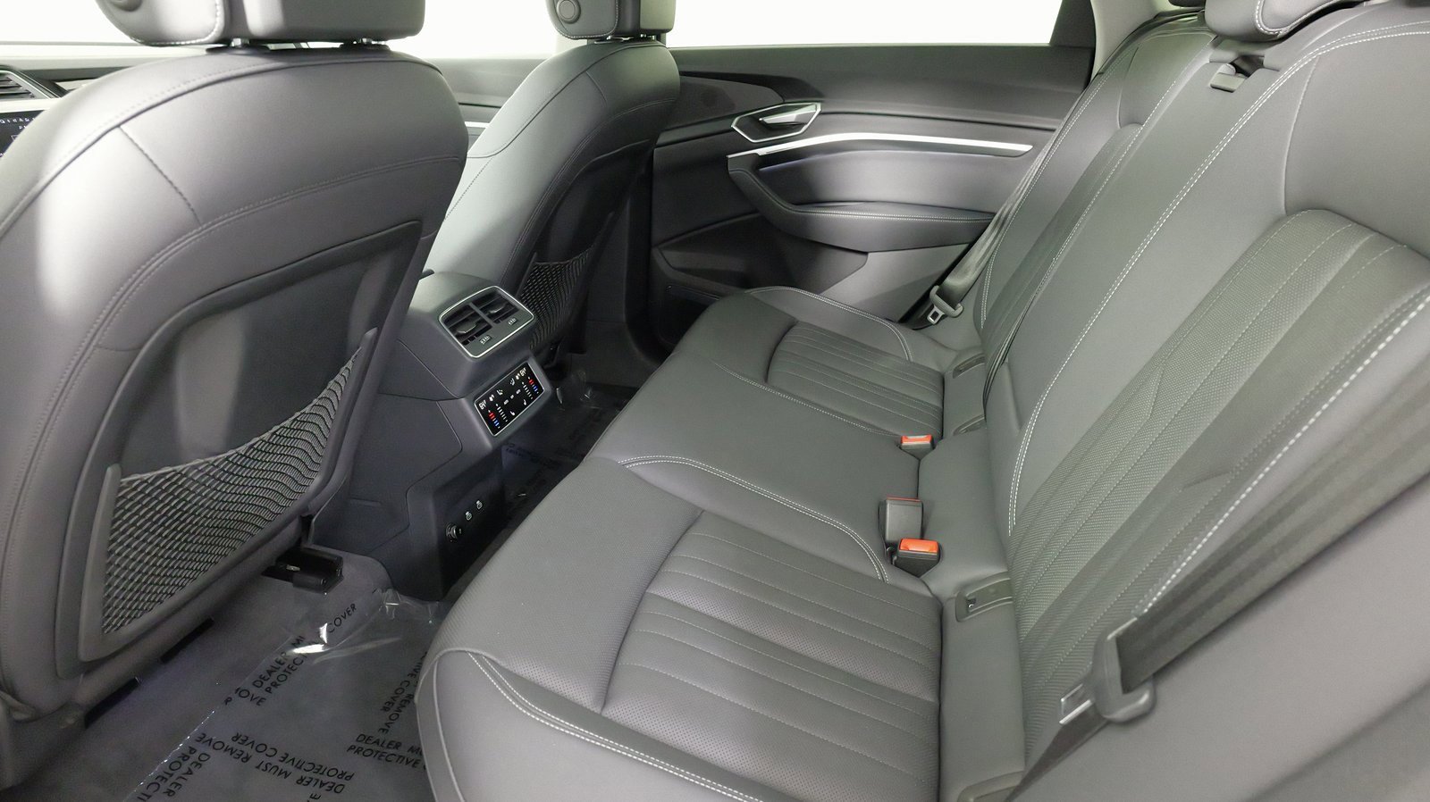 Used 2022 Audi e-tron Premium Plus w/ Premium Plus Package image 51