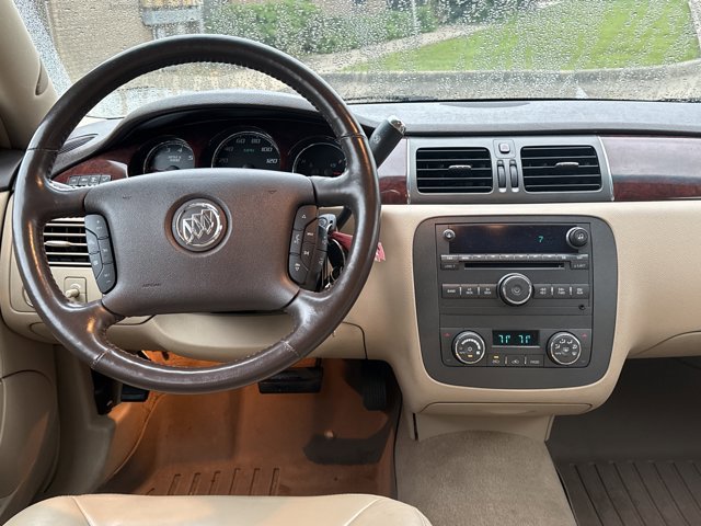 Used 2009 Buick Lucerne CXL w/ Driver Confidence Package FWD image 4