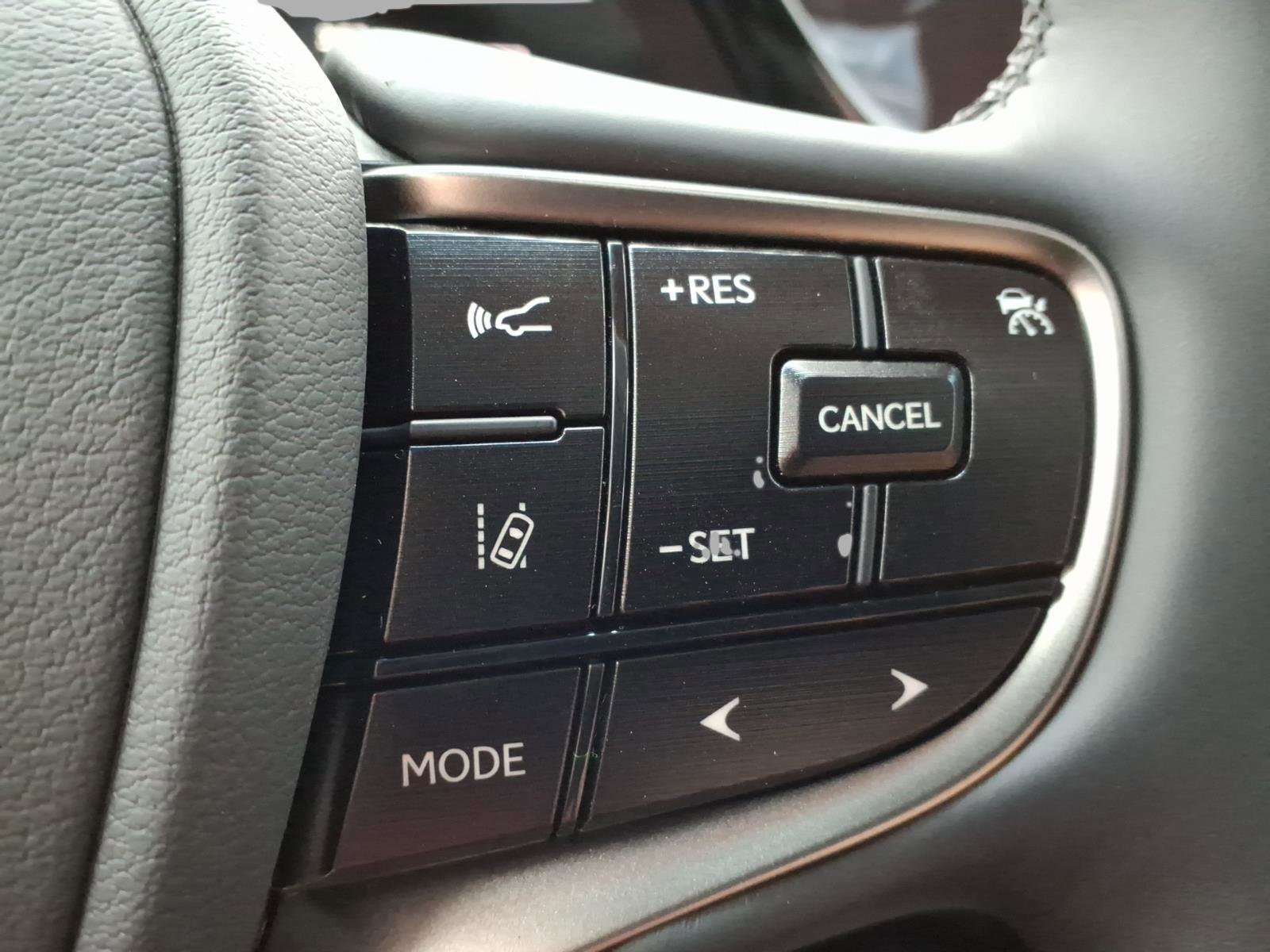 New 2025 Lexus ES 350 w/ Premium Package image 16