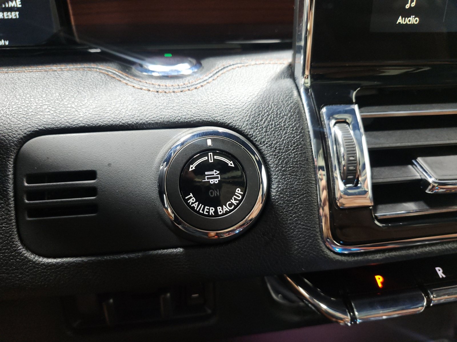 Used 2021 Lincoln Navigator L Reserve w/ Luxury Package AWD/4WD image 22