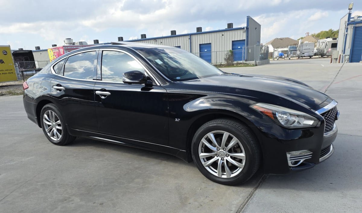 Used 2015 INFINITI Q70 3.7 AWD/4WD image 37