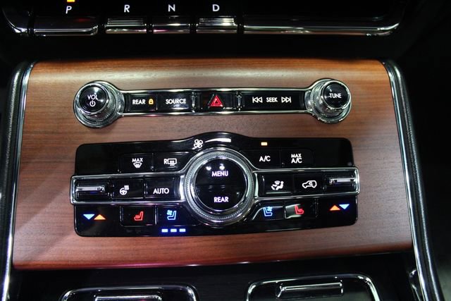Used 2023 Lincoln Aviator Reserve w/ Equipment Group 201A AWD/4WD image 14