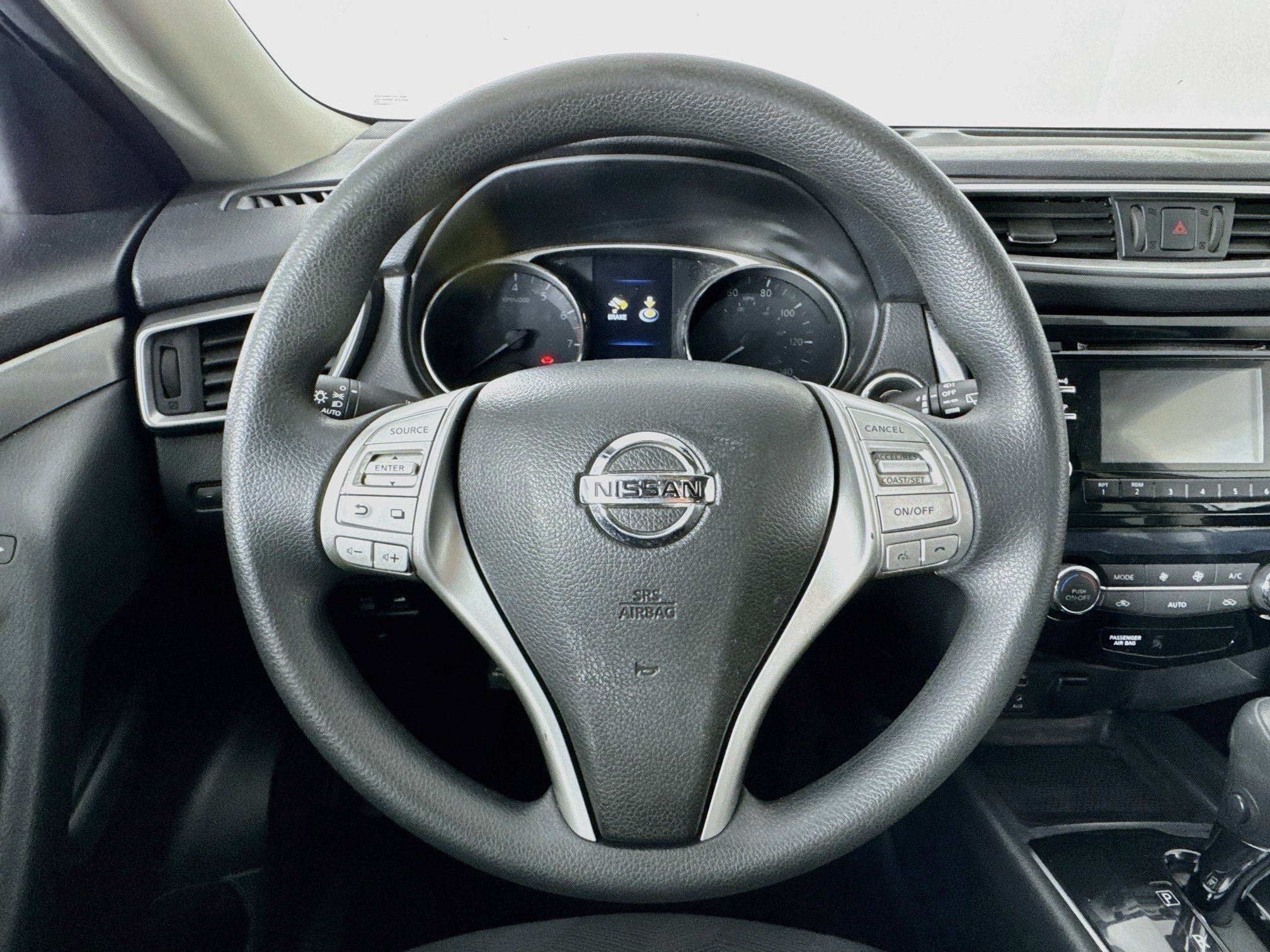 Used 2016 Nissan Rogue SV AWD/4WD image 11