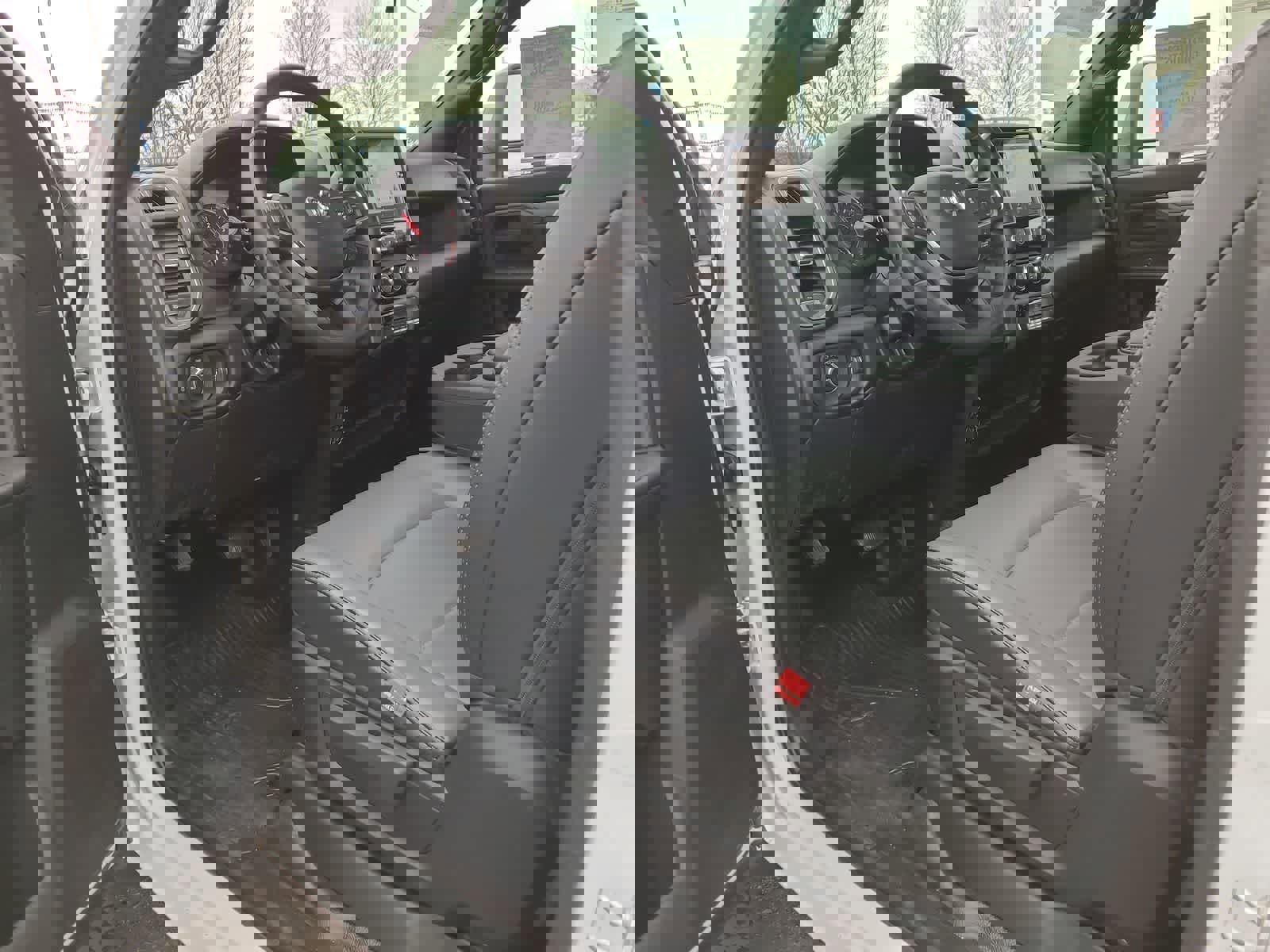 New 2025 RAM 5500 Tradesman AWD/4WD image 10