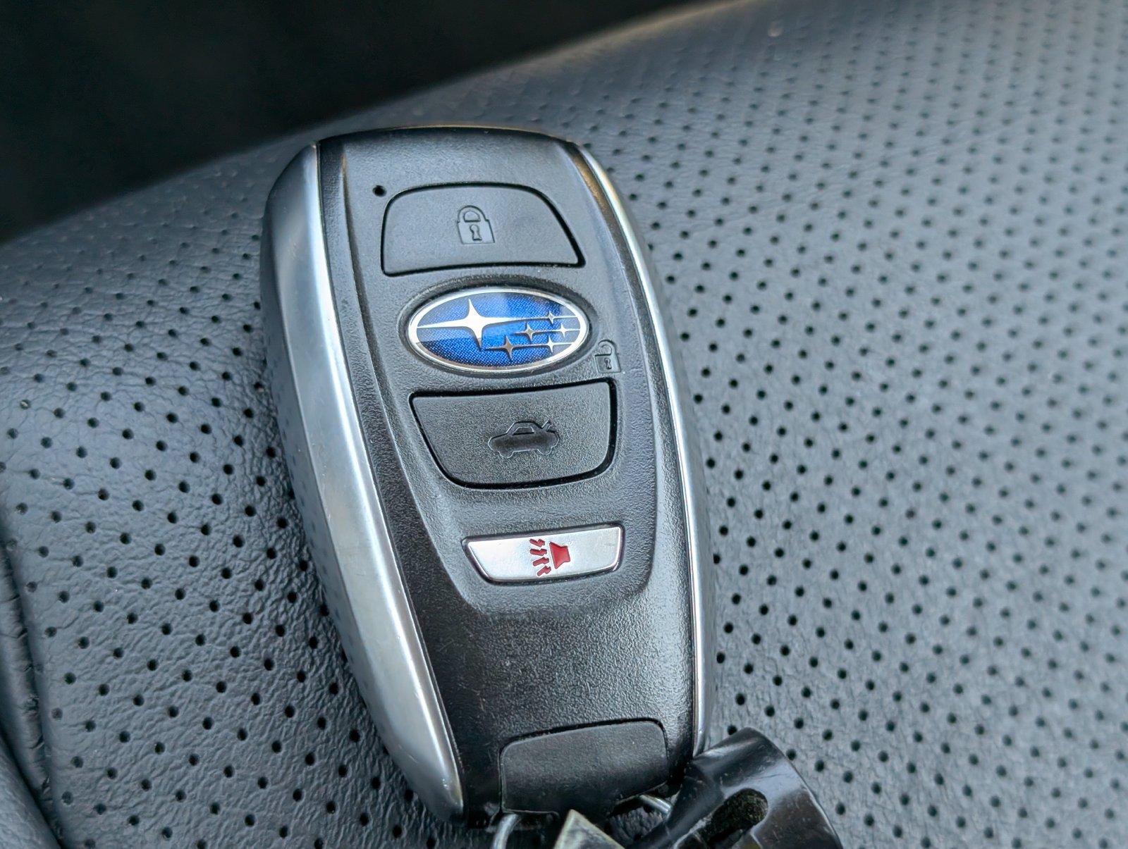 Used 2022 Subaru Ascent Limited AWD/4WD image 40