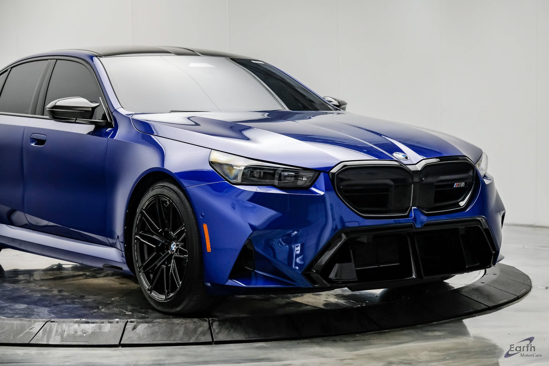 Used 2025 BMW M5 w/ Carbon Package AWD/4WD image 27