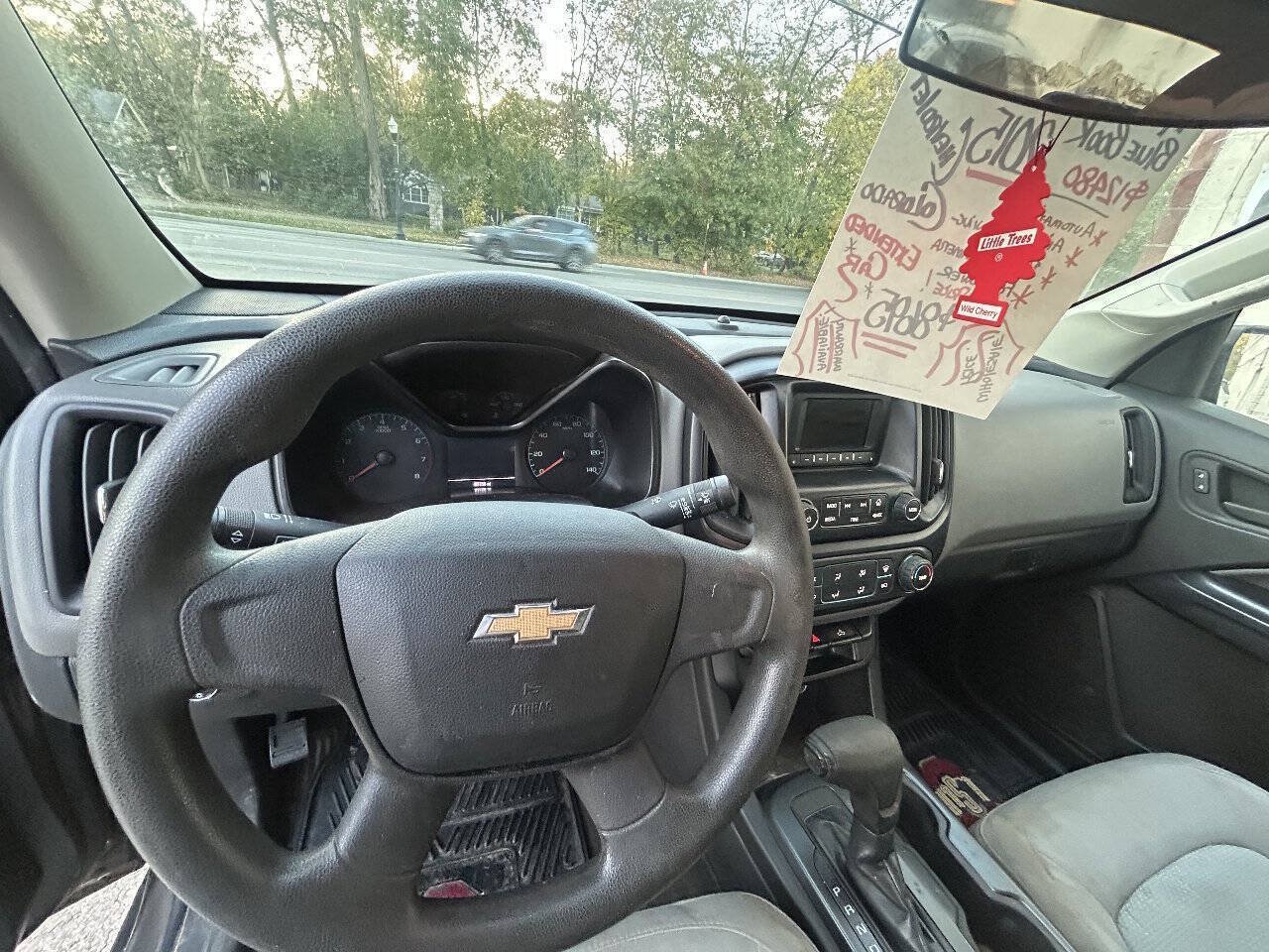 Used 2015 Chevrolet Colorado W/T RWD image 10