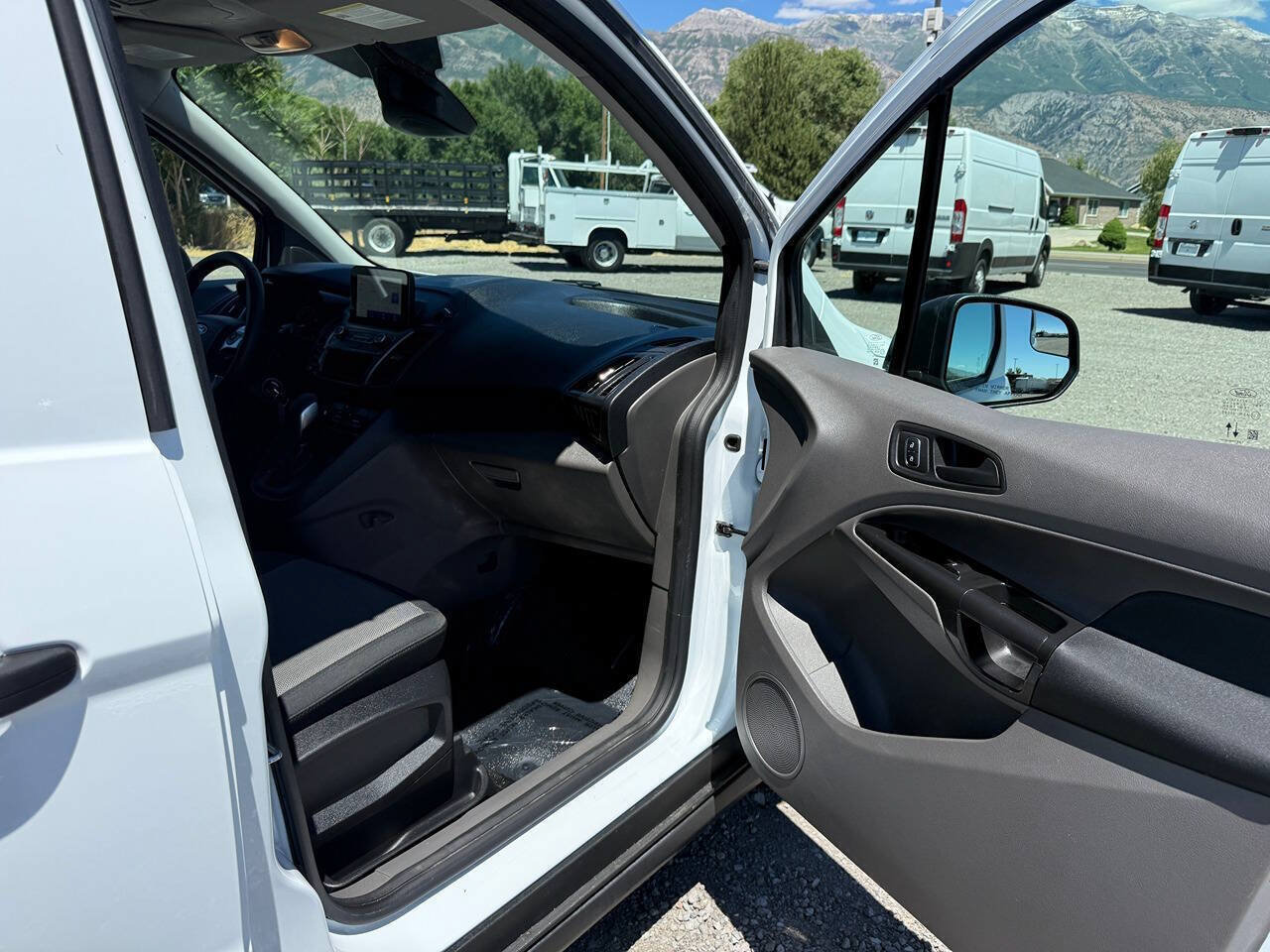 Used 2022 Ford Transit Connect XL FWD image 19