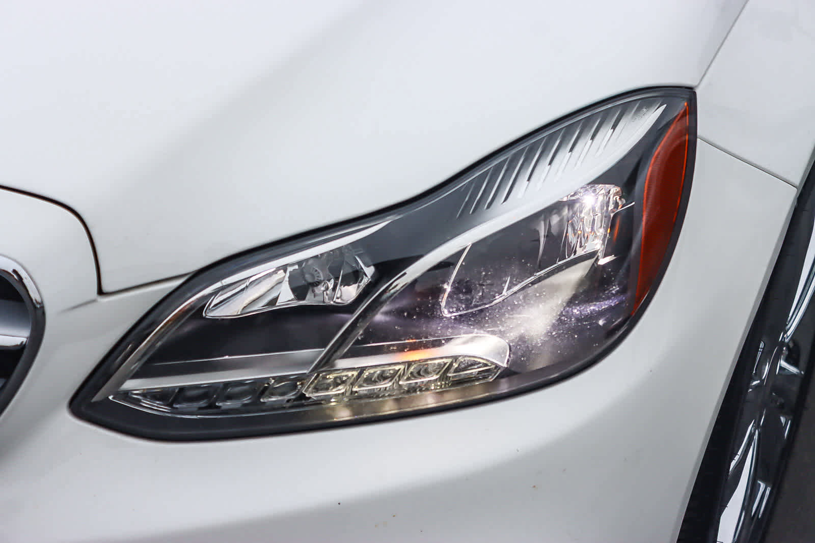 Used 2014 Mercedes-Benz E 350 4MATIC Sedan image 7