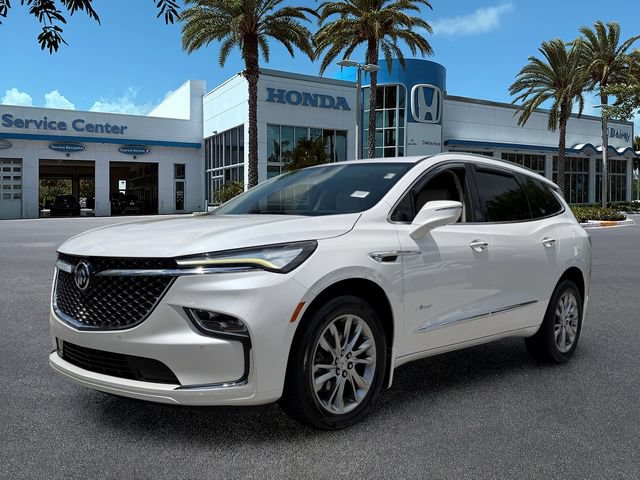 Used 2024 Buick Enclave Avenir w/ Avenir Technology Package AWD/4WD image 4