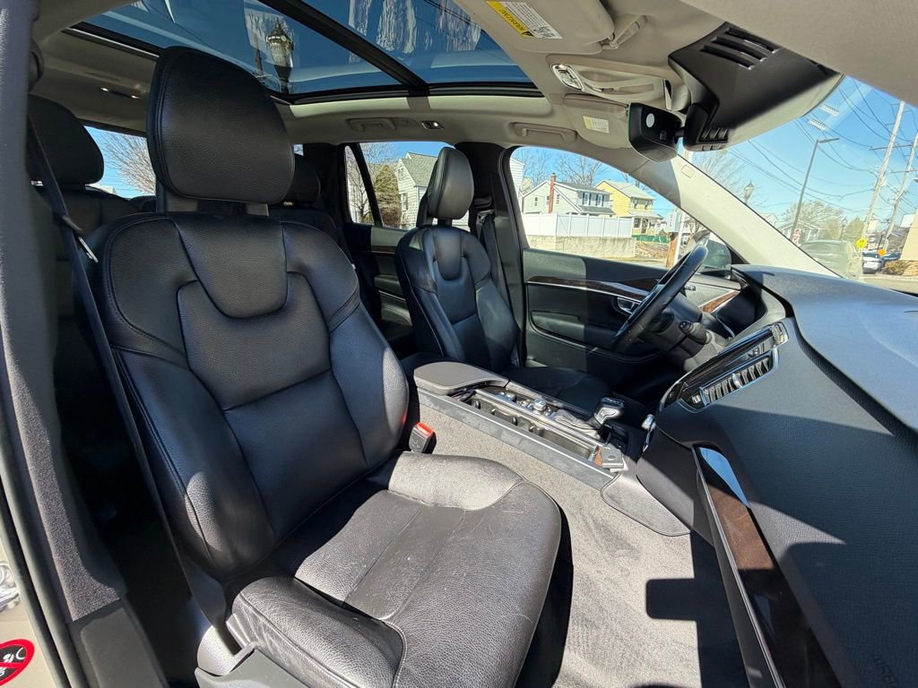 Used 2017 Volvo XC90 T6 Momentum w/ Vision Package AWD/4WD image 12