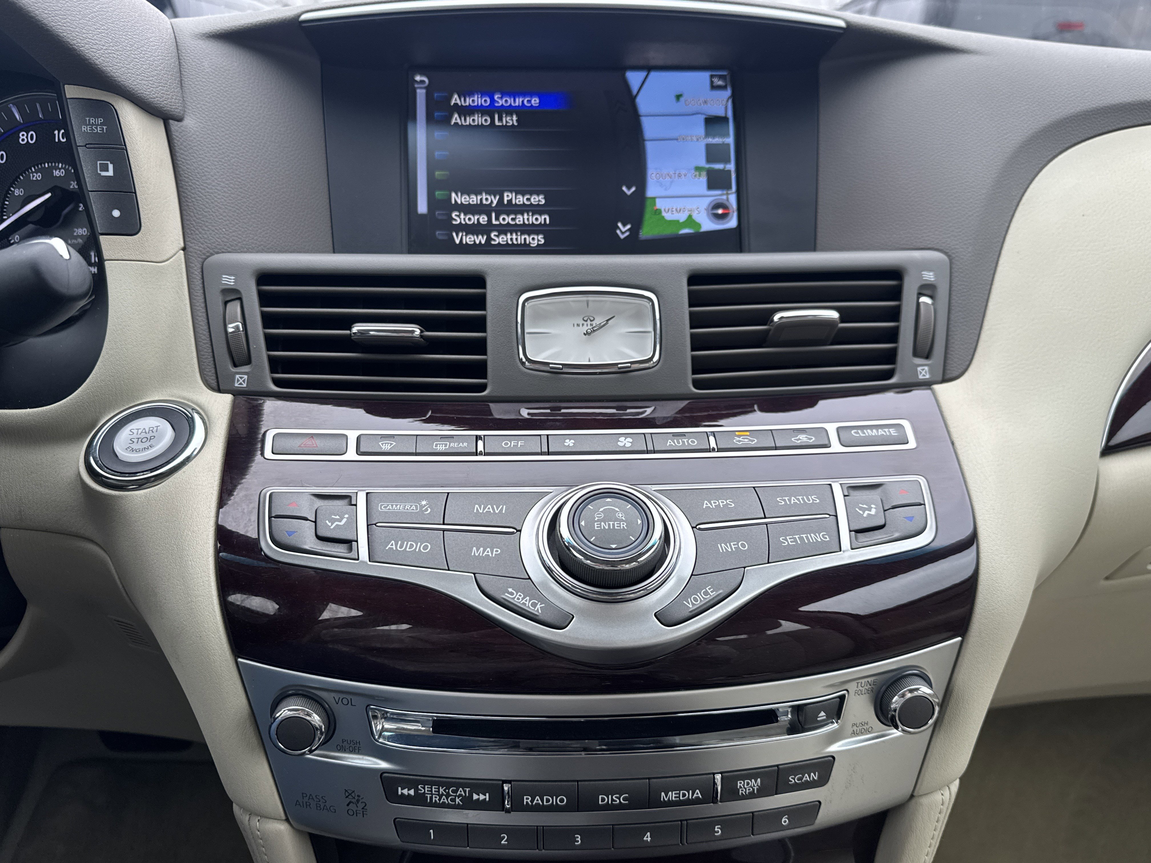 Used 2019 INFINITI Q70 L 3.7 image 19