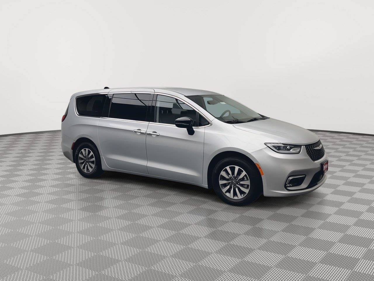 Used 2024 Chrysler Pacifica Limited FWD image 41