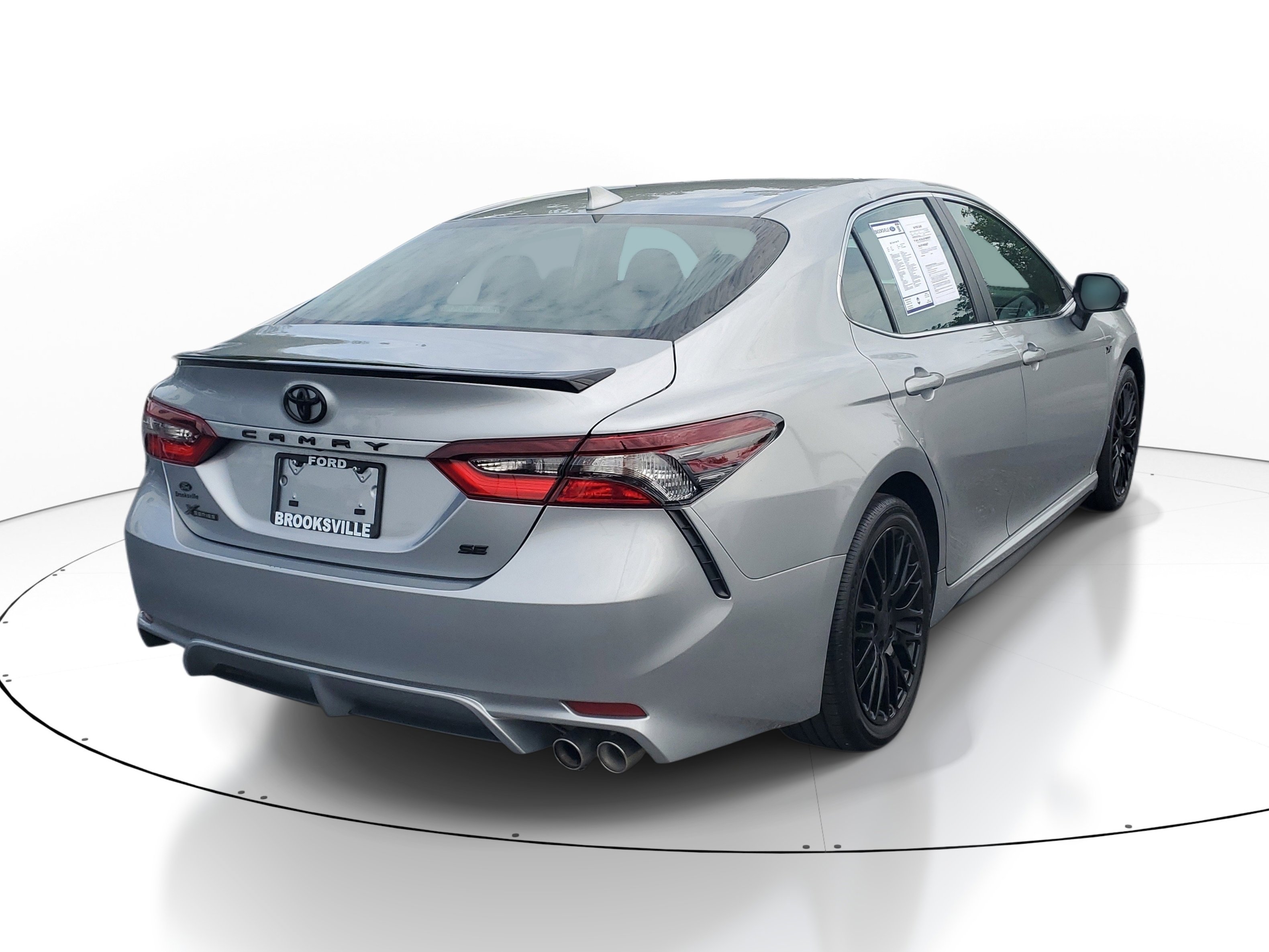 Used 2024 Toyota Camry SE FWD image 6