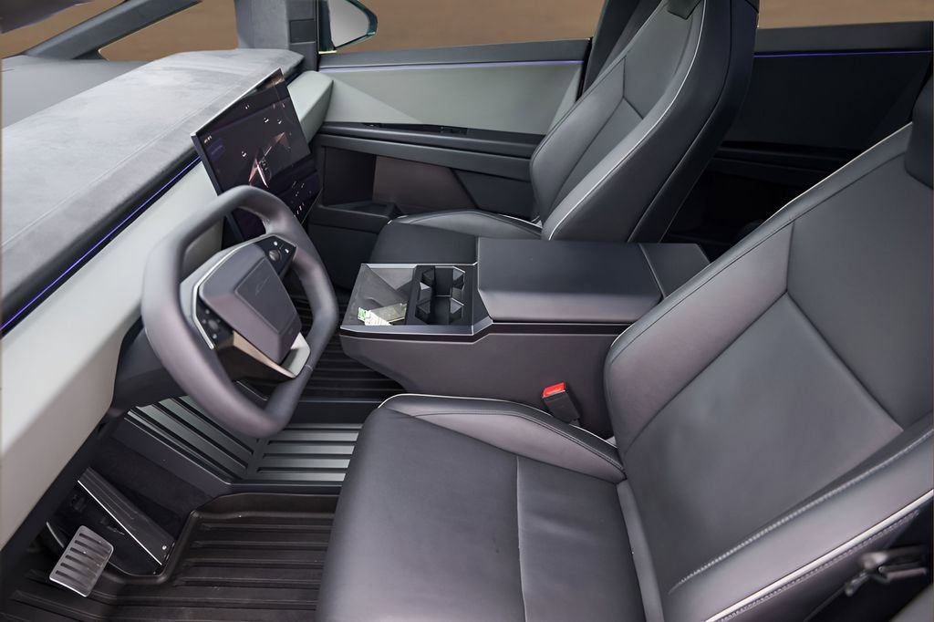 Used 2024 Tesla Cybertruck Cyberbeast image 9