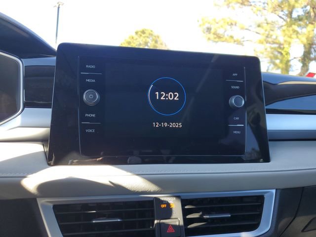 New 2026 Volkswagen Taos SE image 20