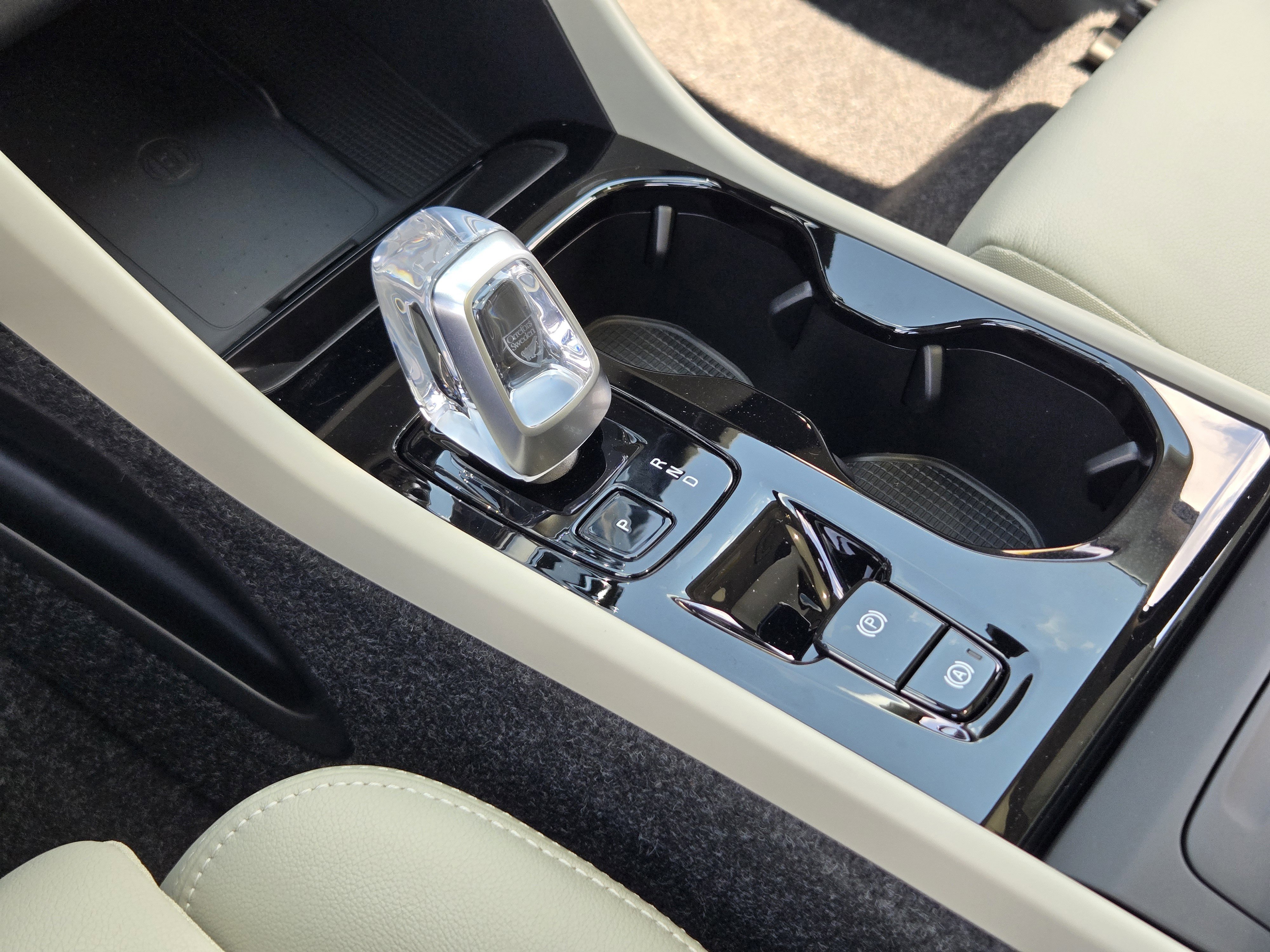 New 2026 Volvo XC40 B5 Plus w/ Protection Package Premier image 22